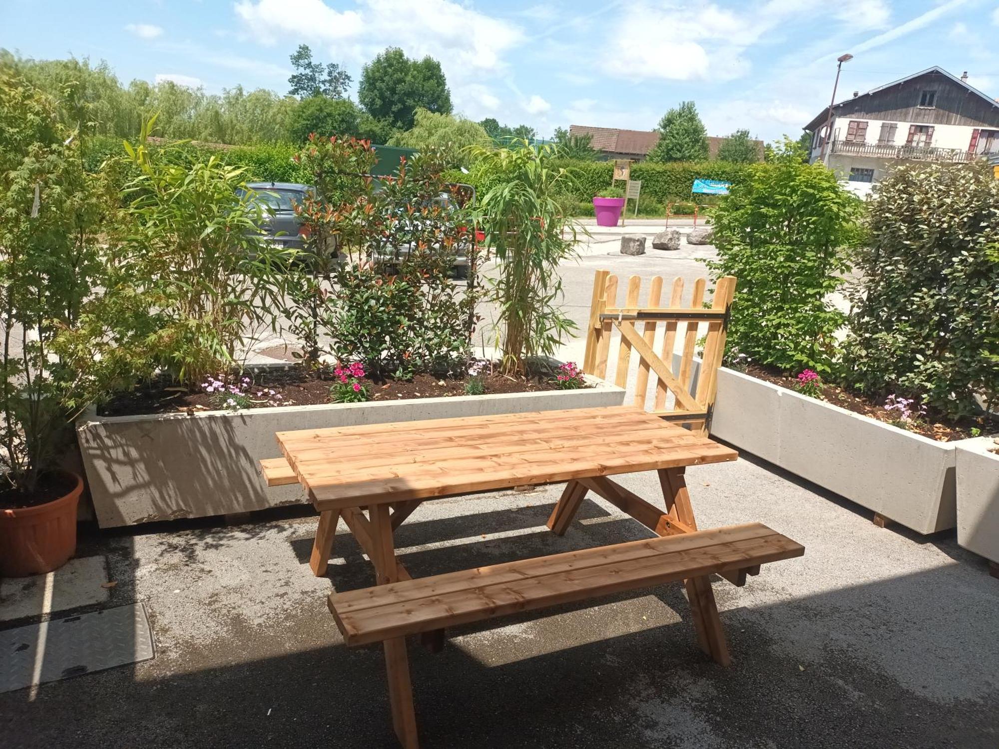 Gite 4 Personnes Proche Des Cascades Du Herisson Doucier Extérieur photo